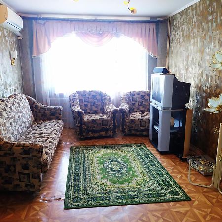 Apartamento Ильинская 3К Посуточно Почасово Sumy Exterior foto